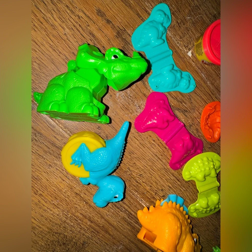 playdoh dinosaur molds